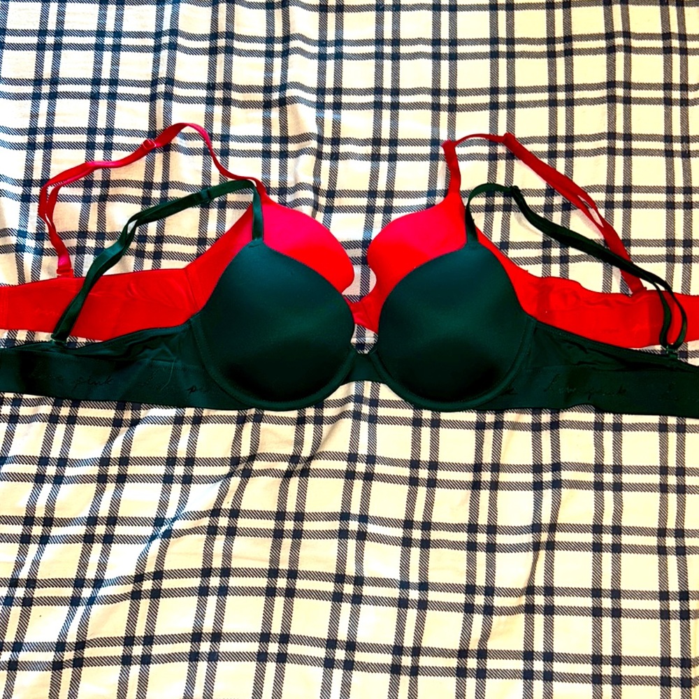 Red and Green t shirt bra